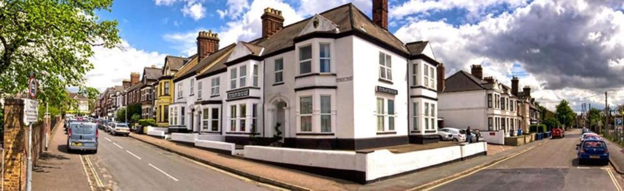 Marlborough Hotel NWI Esterno foto