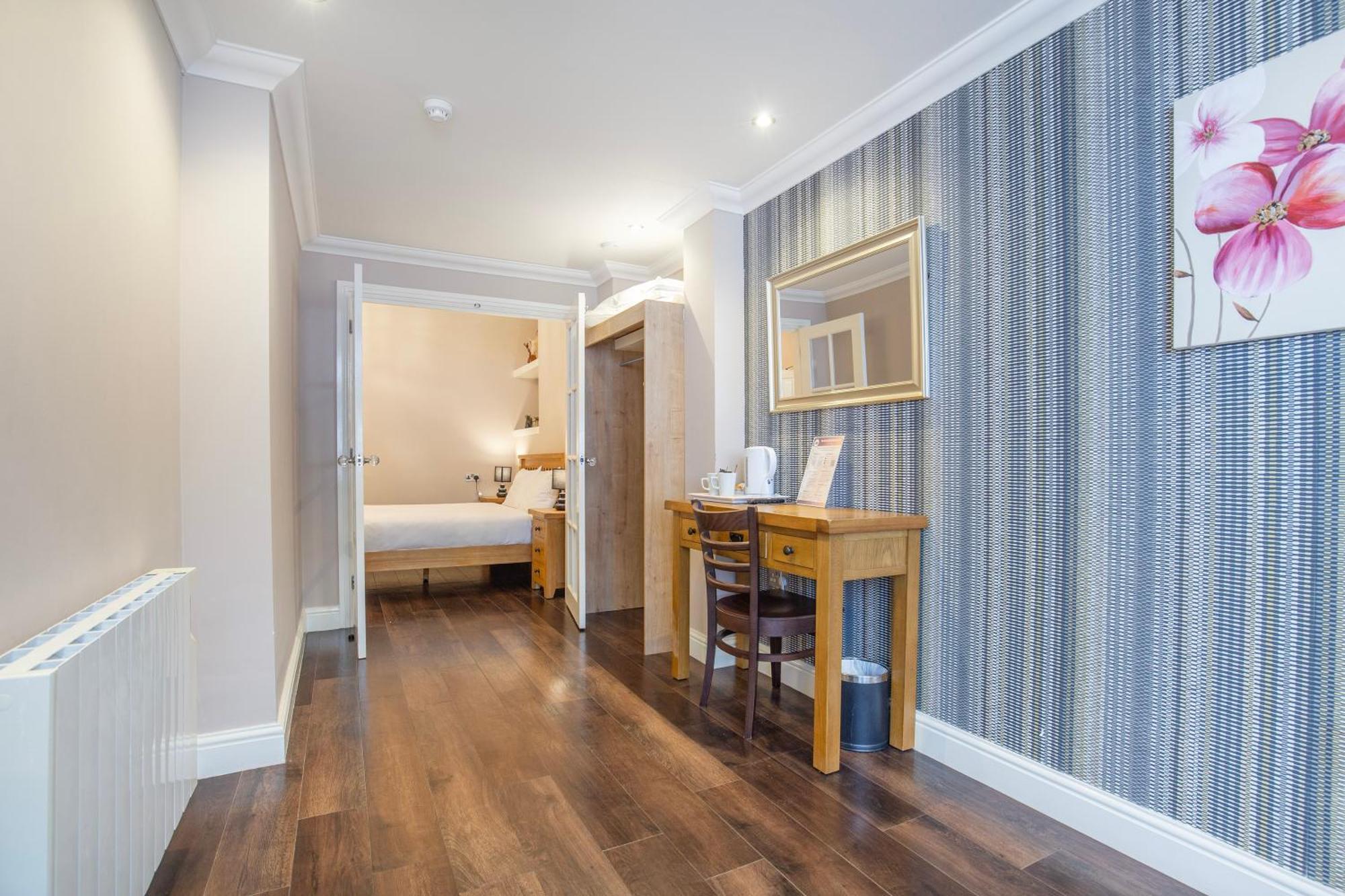 Marlborough Hotel NWI Esterno foto